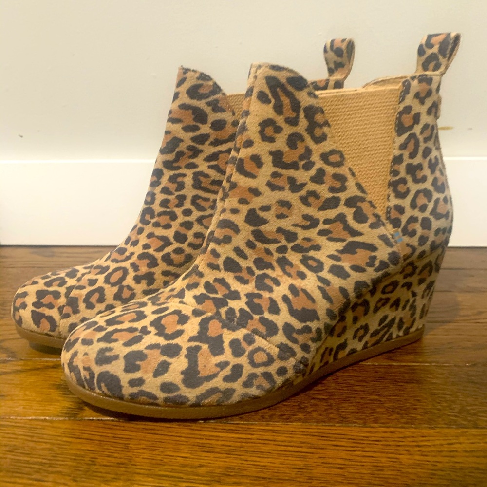 Cheetah Print Toms